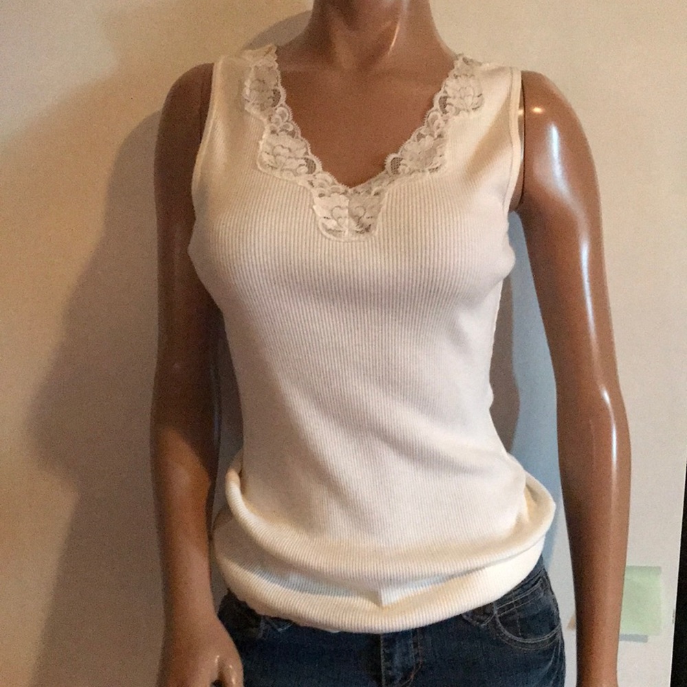 White tank with lace. NWOT